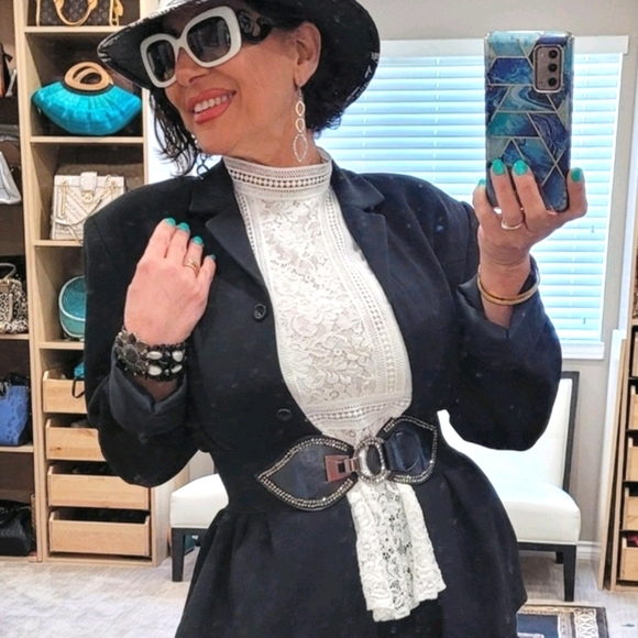 Gorgeous Bianca Nygard black blazer - Picture 4 of 14